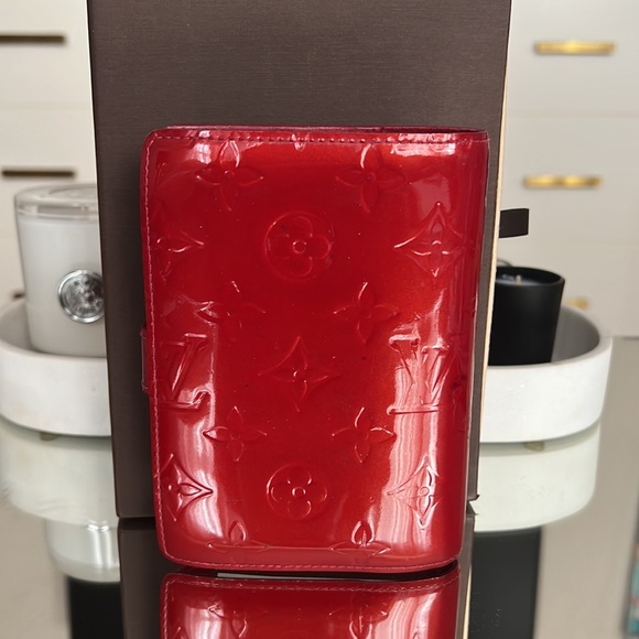 Louis Vuitton Red Vernis Agenda PM with Box🔥🔥🔥 - Picture 2 of 16